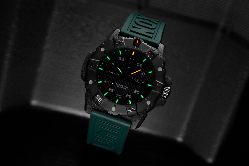 Luminox XS.3877 Master Carbon SEAL Automatic Militäruhr Day-Date Saphirglas